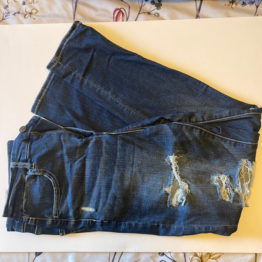 American Eagle Curvy Super High Rise Destroyed Jegging dark wash size 12 Regular